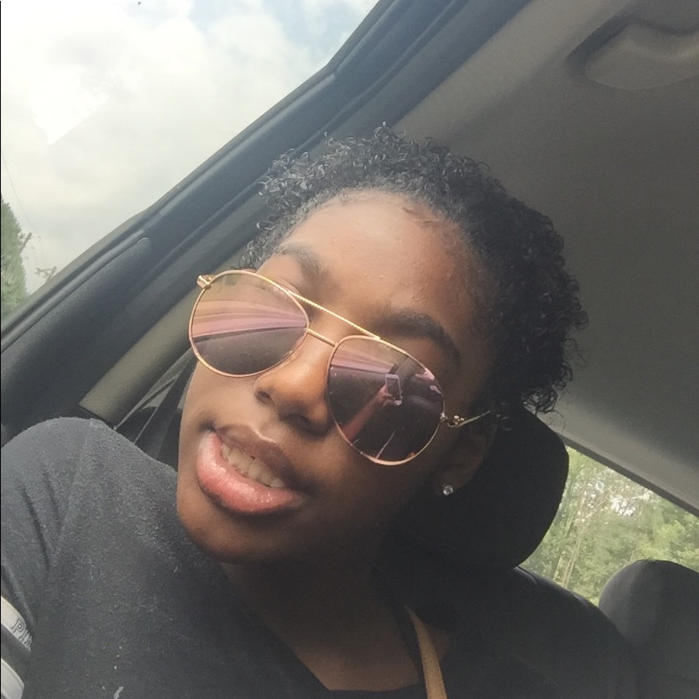 Meet your Posher, Kennedy